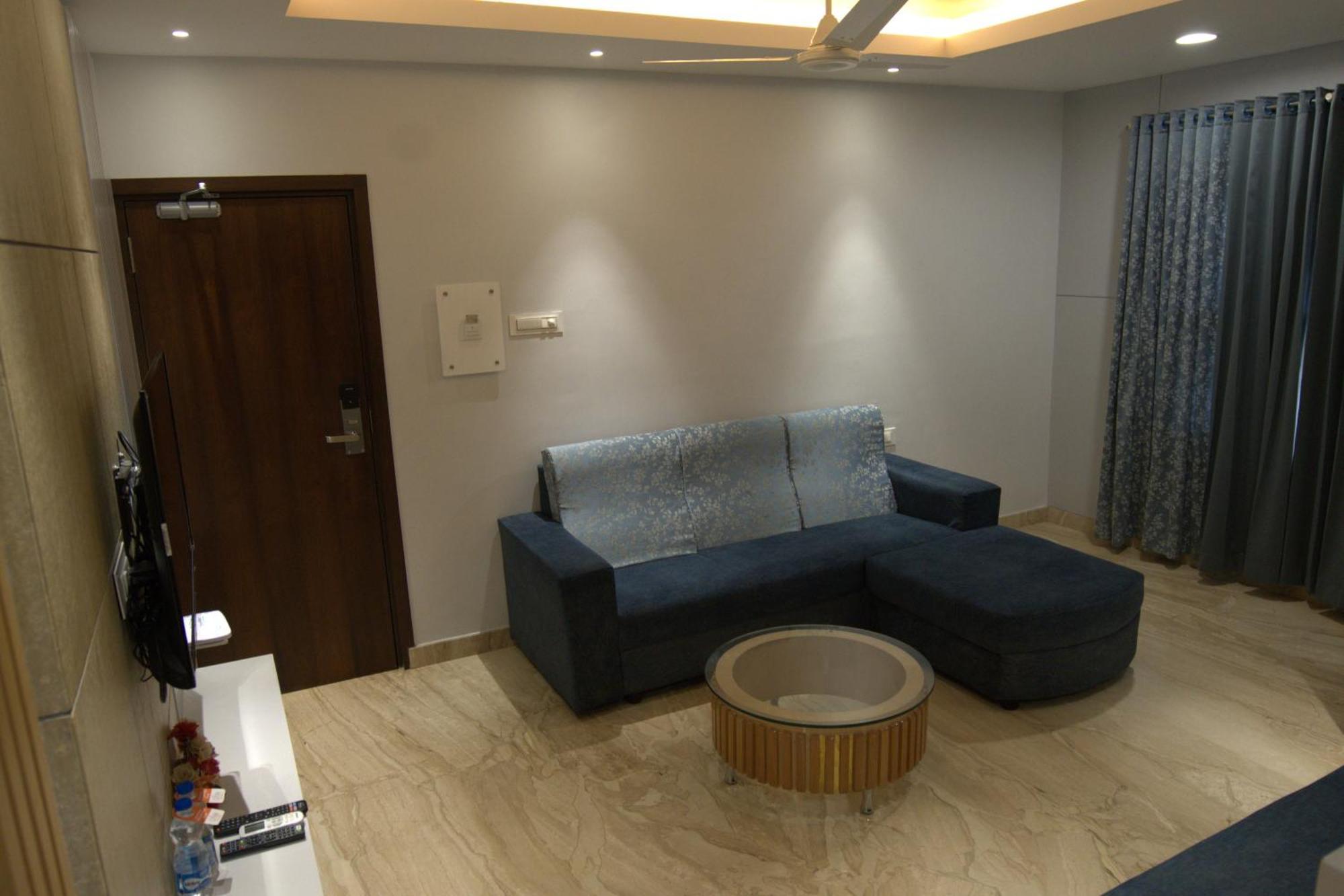 Chola Serviced Apartment Tiruchirappalli Exterior photo