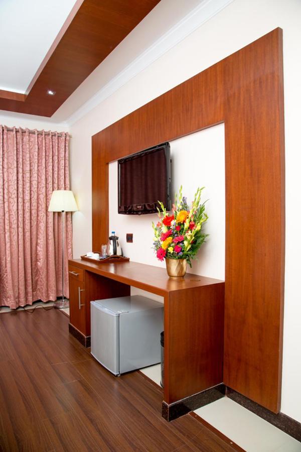 Chola Serviced Apartment Tiruchirappalli Exterior photo